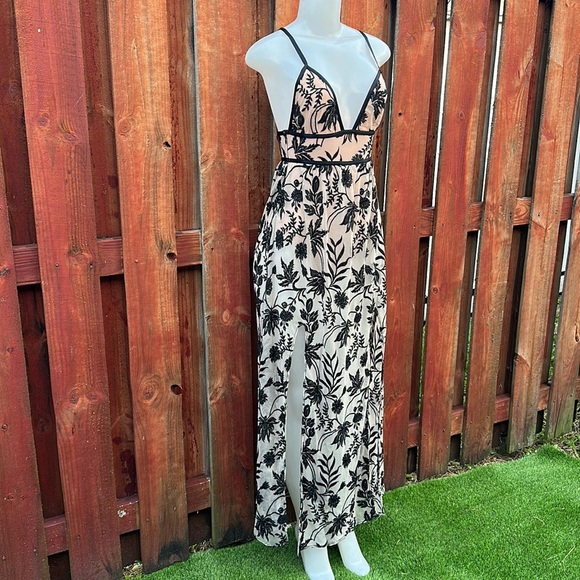 Somedays Lovin Black Tan Embroidered Maxi Dress Plunge Neckline - Picture 3 of 16